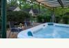 Foxfield Inn: hot tub