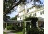 The Peninsula Inn & Spa: Front of Inn