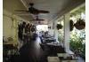 The Peninsula Inn & Spa: Verandah