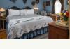 1825  Inn Bed and Breakfast: guest room 4