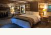 Sugar Tree Inn: guest room 1