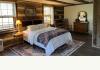Sugar Tree Inn: guest room 2