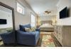 Sara's Inn: Luxury Suite Bedroom