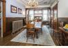 Rutland Inn: Original leathered walls