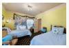 Coos Bay Manor Bed & Breakfast: Arbor Room connects to Garden Room