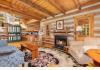 River Bluff Farm Bed & Breakfast: inn parlor
