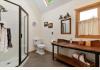 River Bluff Farm Bed & Breakfast: guest bath 2