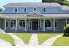 Stowe Vermont's Maple House Manor: Main inn view from street
