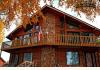 Kenai River Hideaway B&B: View of the B&B from one of the docks
