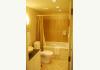 Spring Beach House: Bathroom