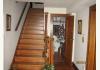 Renate's Bed & Breakfast: Beautiful Hardwood Entry
