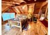 Alluring View B&B Log Cabin: 