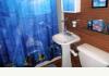 Lake Verona Lodge Bed and Breakfast: Atlantis bathroom