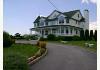 A Victorian on the Bay B&B: front entrance