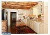 Foxcreeks Farm: Lovely Kitchen with Gas Fire-place 