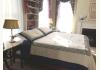 Meadows Inn B & B: Oriental Room #5 with King Bed