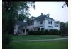 Potential Lakeside Inn: 200 ft Waterfront/4 Acres: Residence