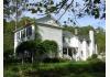 The Federal House Bed & Breakfast: Lovely yard