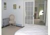 Stately 1800s Victorian: suite manor