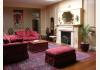 Oak Park Inn: Spacious Parlor Opens to Park