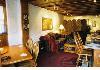 Cliff Cottage Inn: Zelda's Studio Apartment livingroom