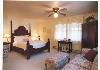 The Oval Door Bed and Breakfast Inn: Guest room