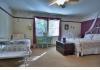 The Oval Door Bed and Breakfast Inn: guest room