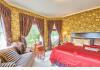 Dundee Manor Bed & Breakfast: 
