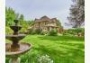 Dundee Manor Bed & Breakfast: 