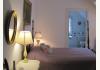 Burr House: 3rd Floor Bedroom / Bathroom