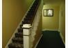 Richmond Inn: Foyer Stairway