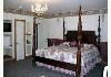 Chestnut Charm Bed & Breakfast: 