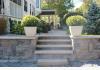 Patricia's Guest House: Steps to Patio