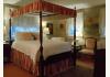 Tidewater Inn: Sachem Head Rm – One Queen Bed