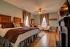 Kineth & Coupe House Bed & Breakfast: King guest suite (Coupe House)