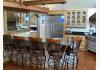 Whitefish TLC B&B  Inn and Vacation Rental: Kitchen bar area