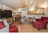 Kirk House Bed & Breakfast: Owner's Cottage (Living Room)