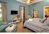 Riverside Inn Bed and Breakfast: Guest bedroom suite