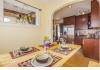The Olympic Homestay: Breakfast nook