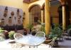 Casa Alebrijes Gay Hotel: Patio and fountain