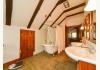 CABIN CREEK INN: MASTERBATH