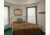 Country Club Bed and Breakfast: Emerald Room
