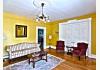 William Seward Inn: William Seward Inn Sitting Room