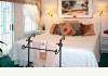 Island Cottage Oceanfront Boutique Inn: Bahamas Villa Suite King Bedroom