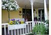 The Apple Dumpling Bed & Breakfast: Front Porch