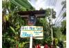 Hotel Mono Azul: Front Sign