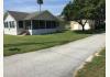 Davis House Inn, Bungalow & 5 Slip Dock: Bungalow & Garage