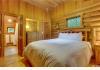 Whidbey Log Cabins : Kentucky Bedroom 