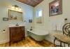 Historic Mountain View Hotel & Cafe: double queen tub