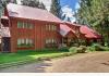 The Mazama Country Inn: Exterior of Inn